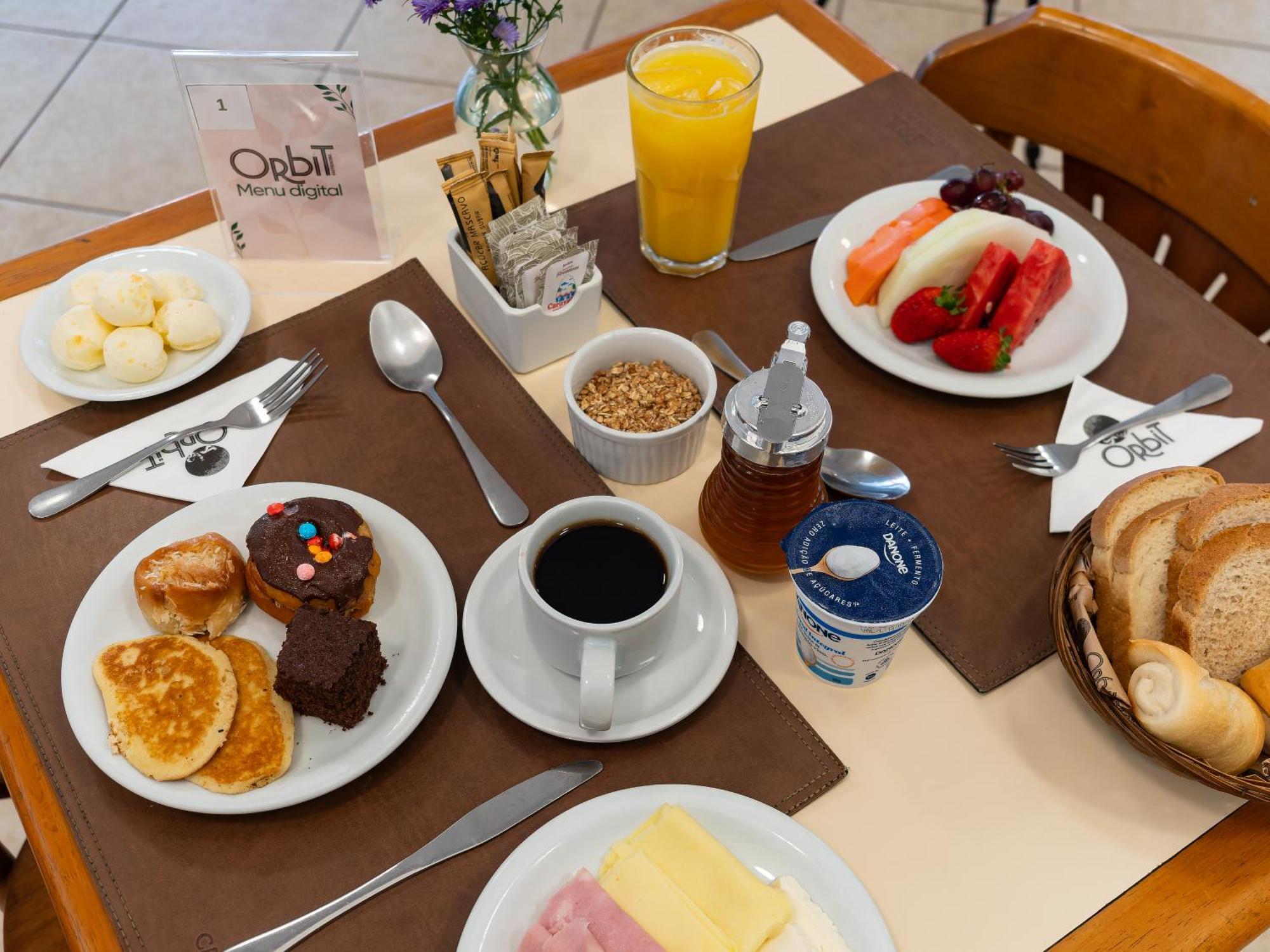 Carlton Suites ลิเมรา ภายนอก รูปภาพ
