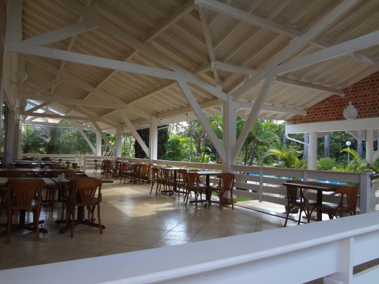 Carlton Suites ลิเมรา ภายนอก รูปภาพ